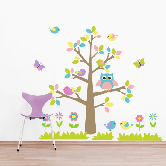 Dekorácia na stenu - farebný strom a zvieratká